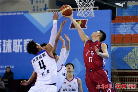免费观看nba雨燕直播视频