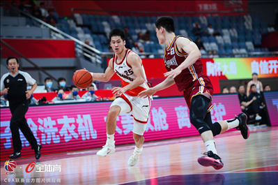 今日直播nba湖人对掘金雨燕