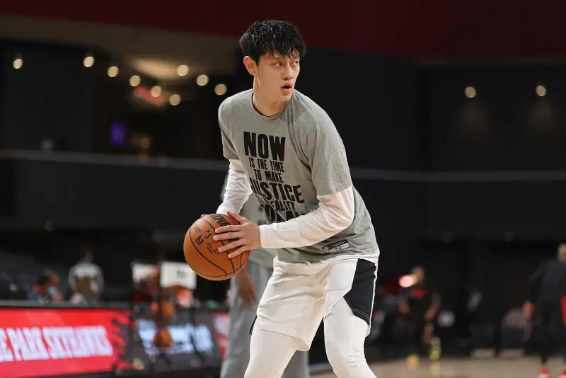 2025-2026赛季NBA篮网媒体：曾凡博将签下Exhibit 10合同，而非双向合同
