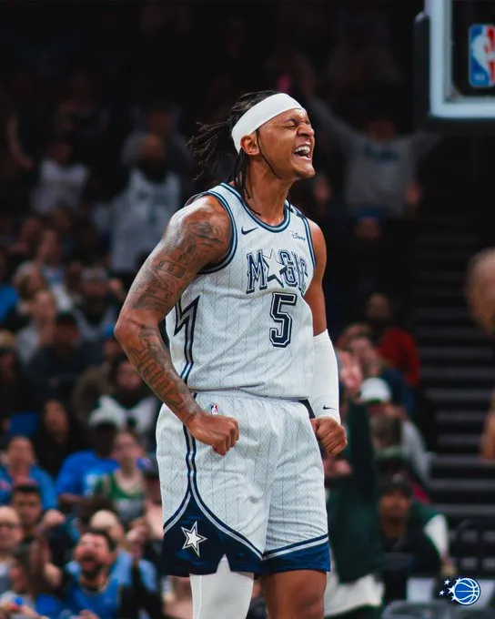 2025/2026赛季NBA双子星！魔术更新官媒晒班凯罗与瓦格纳赛场庆祝照