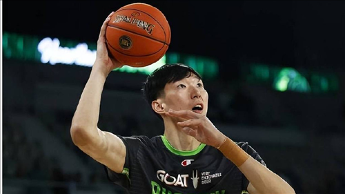国足对沙特立足防守