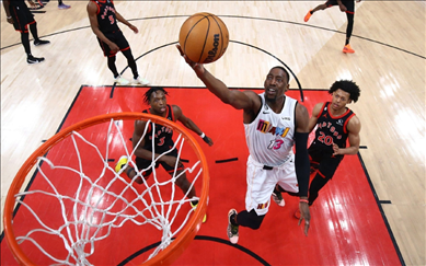 NBA雄鹿在线直播