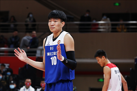 奥尼尔为什么离开湖人