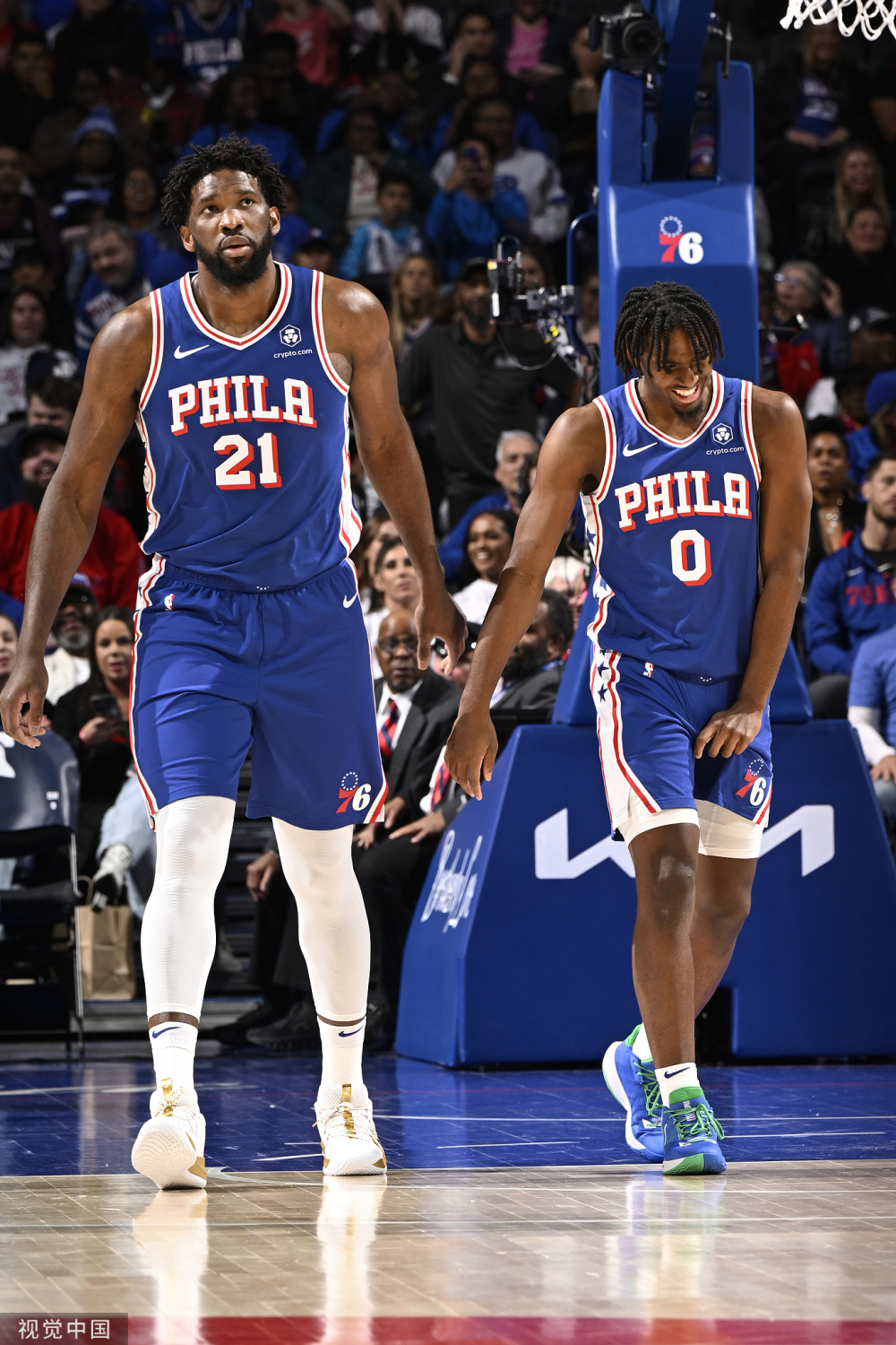 马克西45分闪耀全场，76人轻松大胜步行者