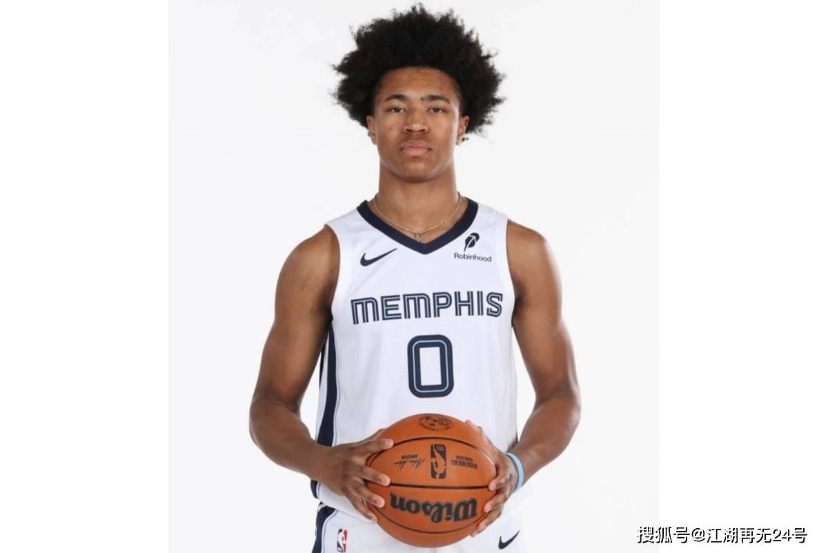 NBA新秀闪耀，韦尔斯登顶新秀榜，伊迪卡林顿位列前茅