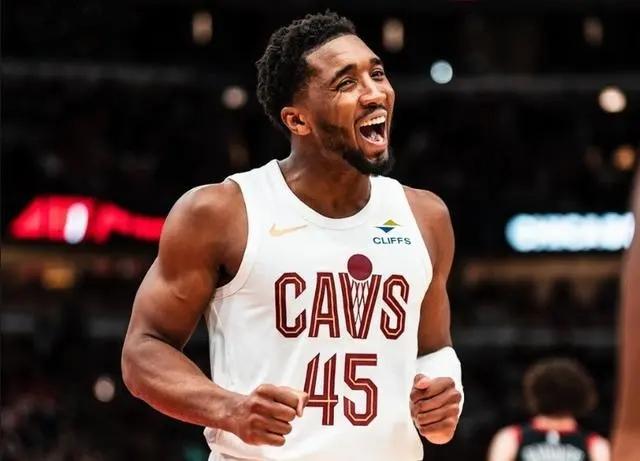 骑士15连胜神话破灭！凯尔特人终结其不败金身