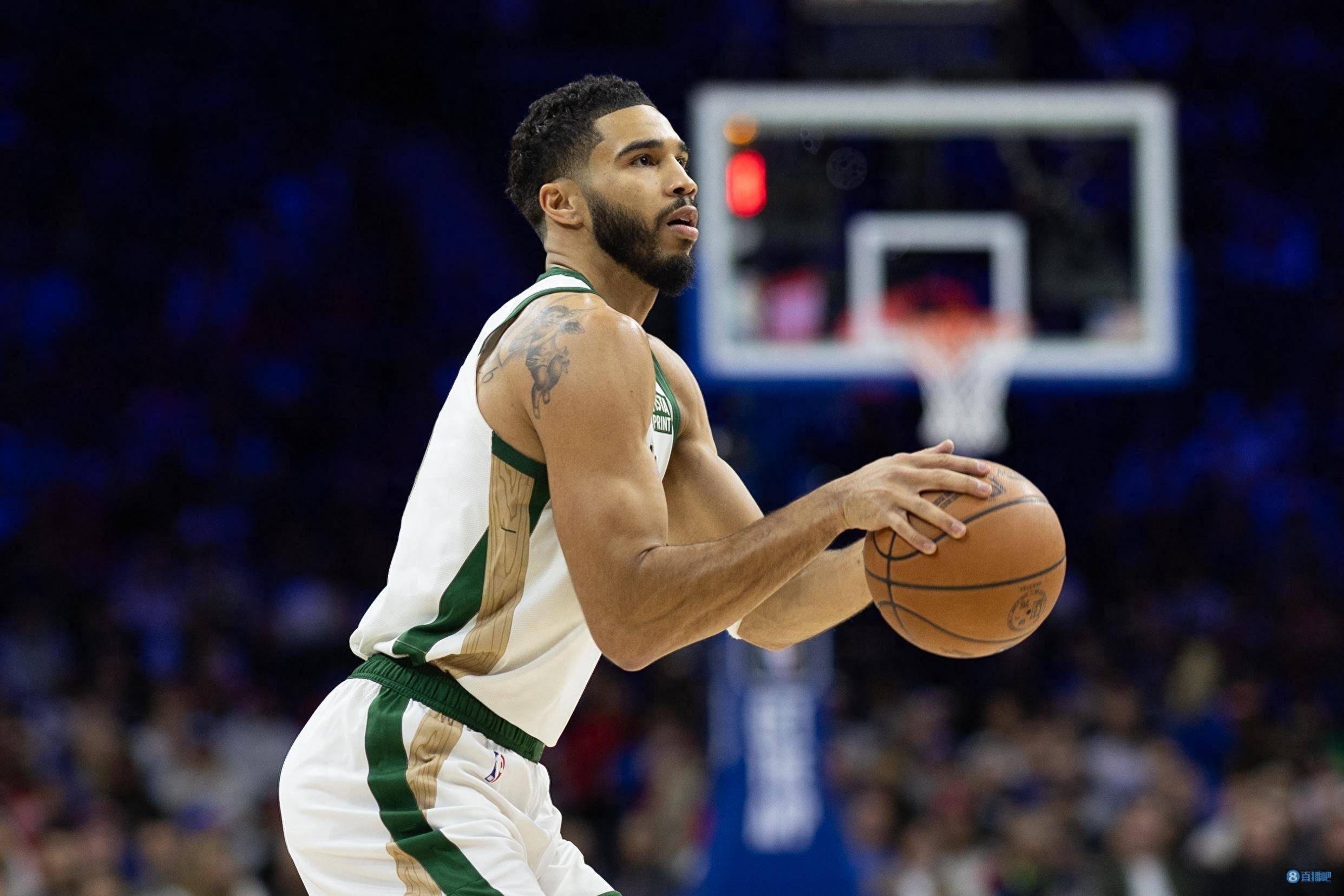 塔特姆手感冰凉！全场16投仅5中，仍贡献20分8助