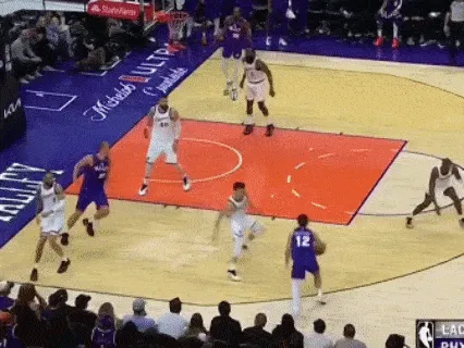 活力十足！吉莱斯皮单打祖巴茨自信挑篮命中2分