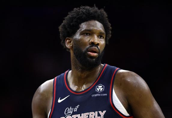 NBA早报：恩比德遭禁赛三场，湖人替补垫底联盟