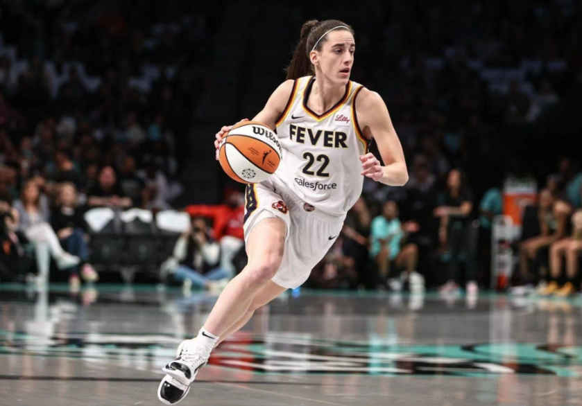 WNBA赛事速递：威尔逊狂揽15+17，克拉克贡献18分10助，王牌险胜狂热78-74